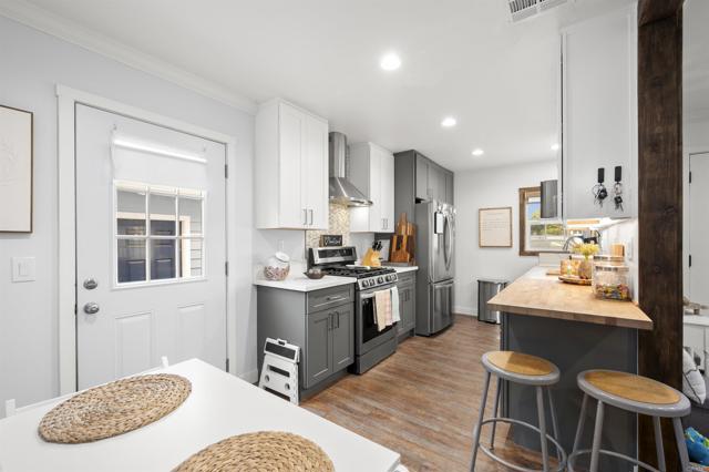 Detail Gallery Image 6 of 36 For 586 Del Mar Ave, Chula Vista,  CA 91910 - 2 Beds | 2 Baths