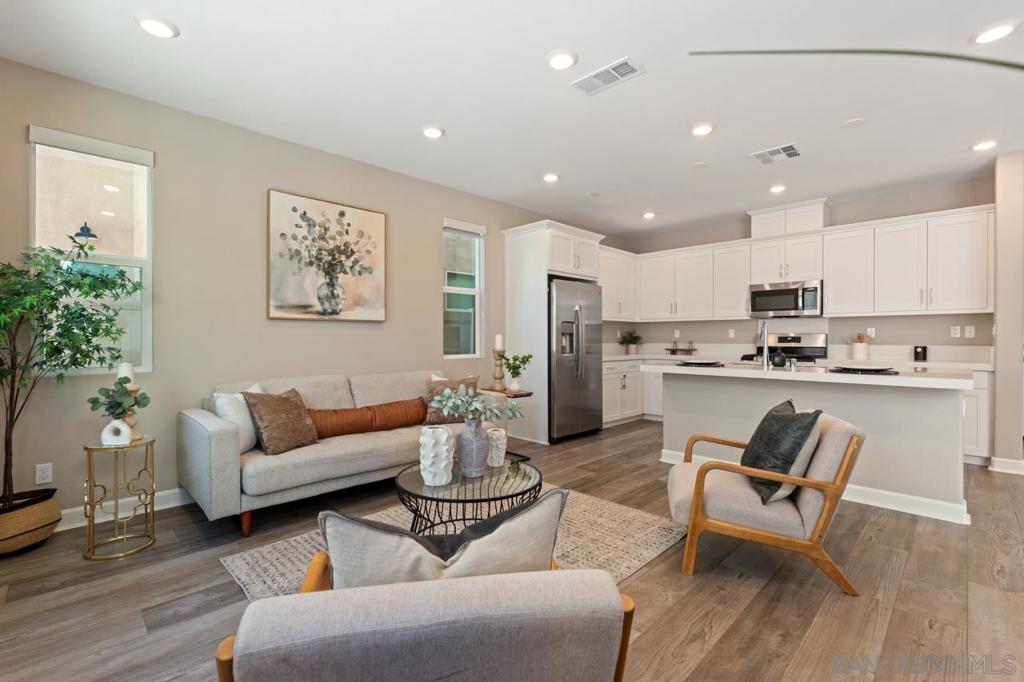 MLS #250042612SD image #14