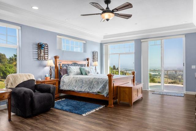 960 Smith Road, Watsonville CA: https://media.crmls.org/mediaz/94d791a2-e89a-4ab4-8b7c-6f1f48a50107.jpg