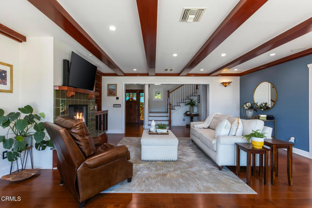 3626 Saint Elizabeth Road, Glendale CA: https://media.crmls.org/mediaz/94d7add3-5671-43e6-b199-5f449249e5c5.jpg