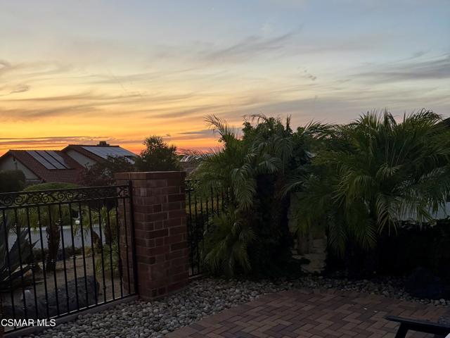 1961 Mccrea Road, Thousand Oaks CA: https://media.crmls.org/mediaz/94d8bda6-34d6-422b-83d2-528ed4326737.jpg