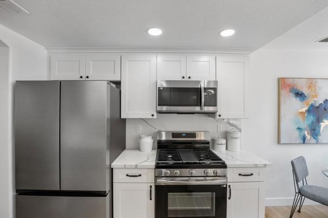 467 Mill River Lane, San Jose CA: https://media.crmls.org/mediaz/94d8d732-b1cc-4a95-8ff7-289a609efa6a.jpg