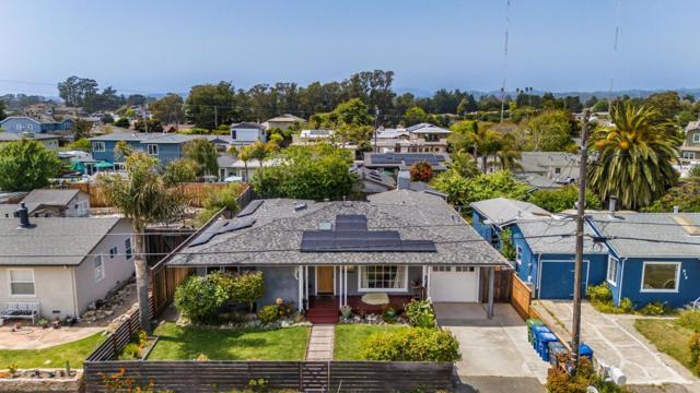 301 25th Avenue, Santa Cruz CA: https://media.crmls.org/mediaz/94d934ed-d823-4007-a344-f929221ed984.jpg