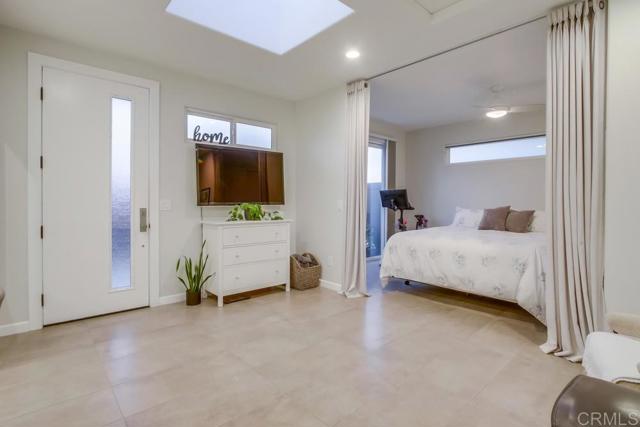 5380 Los Robles Drive, Carlsbad CA: https://media.crmls.org/mediaz/94d99267-defe-485f-ba24-ab4471f6b841.jpg