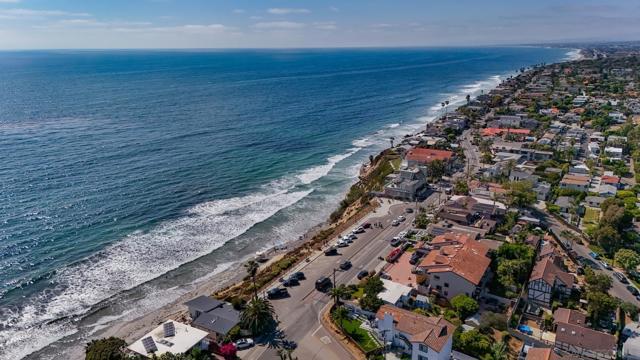 674 Caylpso Pl, Encinitas CA: https://media.crmls.org/mediaz/94d99add-e806-4e85-a8d9-8dd61a5707f0.jpg