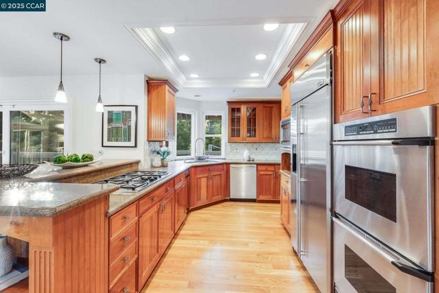 9 Irvine Drive, Moraga CA: https://media.crmls.org/mediaz/94dda9aa-9443-41aa-8caa-6c63a6c97887.jpg