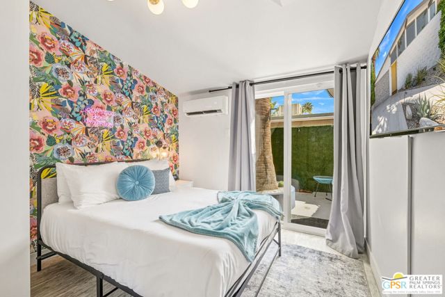 547 N Sunrise Way, Palm Springs CA: https://media.crmls.org/mediaz/94dde931-f650-4fee-9d03-6964004d83d6.jpg