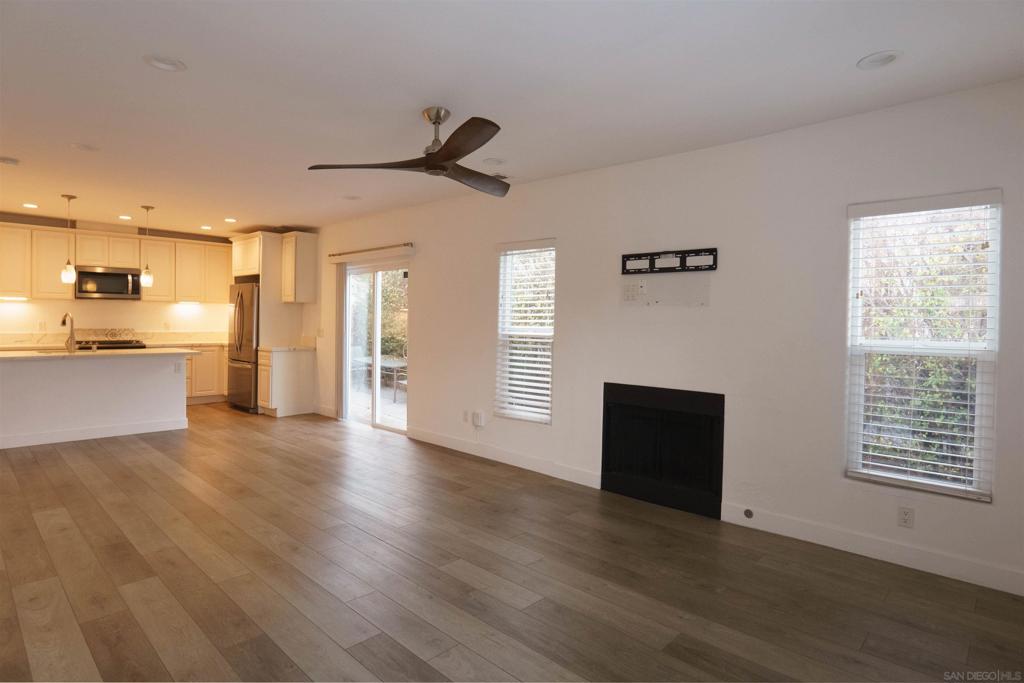 MLS #250018206SD img 9