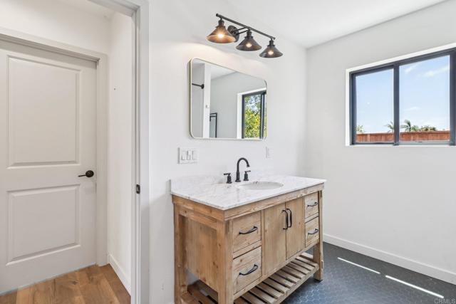 1797 99 Rabbit Hill, Fallbrook CA: https://media.crmls.org/mediaz/94deea64-b516-4277-8b80-f8b10e05500a.jpg