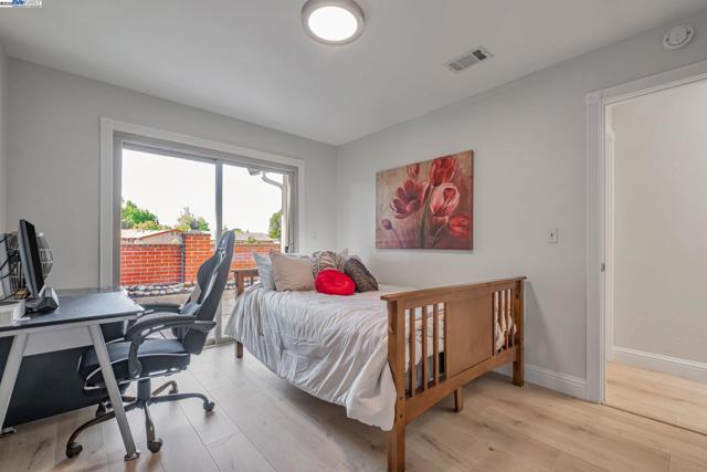 36339 Beech Pl, Newark CA: https://media.crmls.org/mediaz/94df491c-5718-44c5-a499-9ccf046d2ab3.jpg