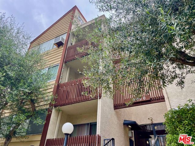 6050 Canterbury Drive, F110 photo 3