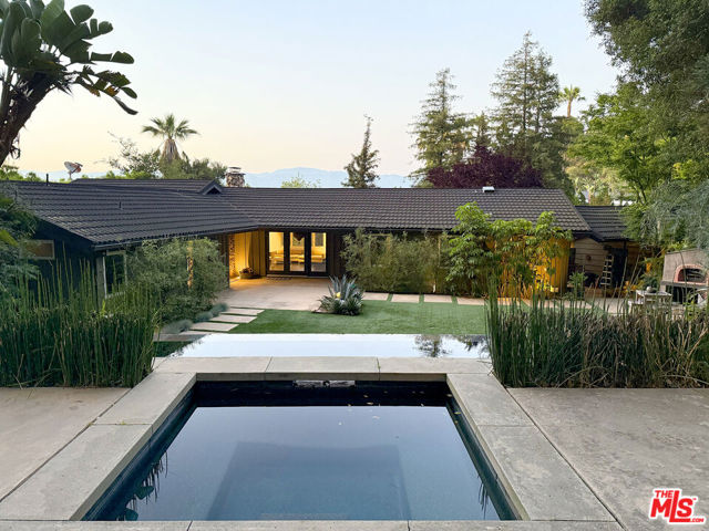 Sparkling Private Pool & Spa