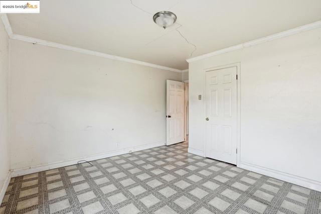 4116 Kentwood Ct, Oakland CA: https://media.crmls.org/mediaz/94dfd0a1-8ef0-472c-b2e8-146176c8ee3a.jpg
