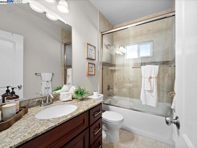 741 N N St, Livermore CA: https://media.crmls.org/mediaz/94e01829-b219-46a8-ac42-f276da5c8f8f.jpg