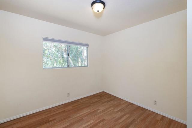 14440 Ridgecrest Road, Royal Oaks CA: https://media.crmls.org/mediaz/94e087cf-5ae0-4999-8a97-e348b8537614.jpg