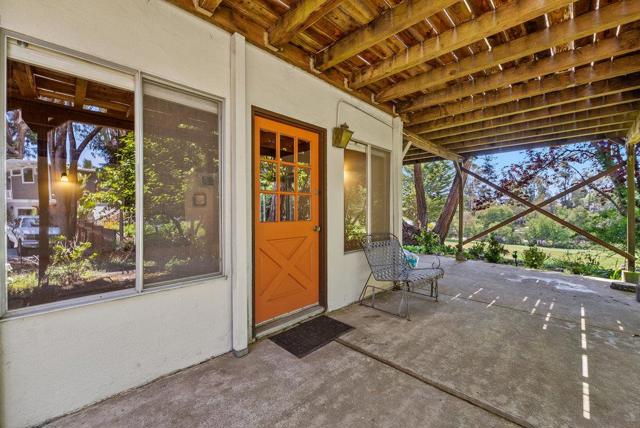 388 Belle Monti Court, Aptos CA: https://media.crmls.org/mediaz/94e0d305-b8b2-4223-b8cf-53fa6c0ba890.jpg