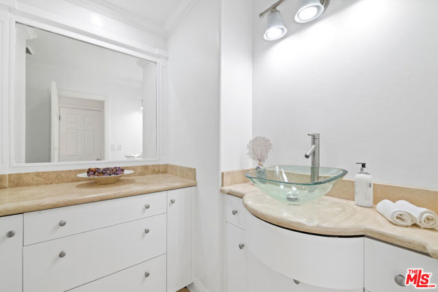 2461 Jupiter Drive, Los Angeles CA: https://media.crmls.org/mediaz/94e0fbc3-7386-4e0b-807a-dc00a5e8db39.jpg