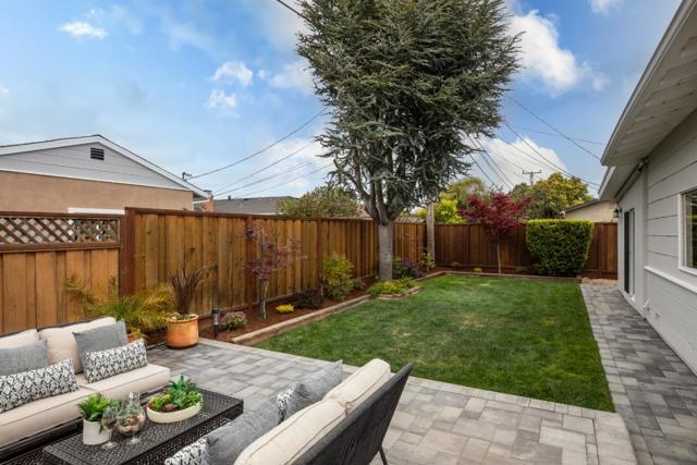 561 Fiesta Drive, San Mateo CA: https://media.crmls.org/mediaz/94e10ecb-5d66-4ccc-a1b7-b58c78b9b29a.jpg