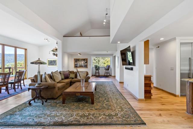711 W California Way, Redwood City CA: https://media.crmls.org/mediaz/94e17c89-7c57-42b9-b019-4906e2300e88.jpg