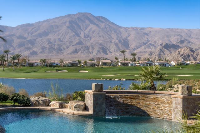 58703 Jerez, La Quinta CA: https://media.crmls.org/mediaz/94e1b7e8-ba35-4b4a-9e66-f841f046ace1.jpg