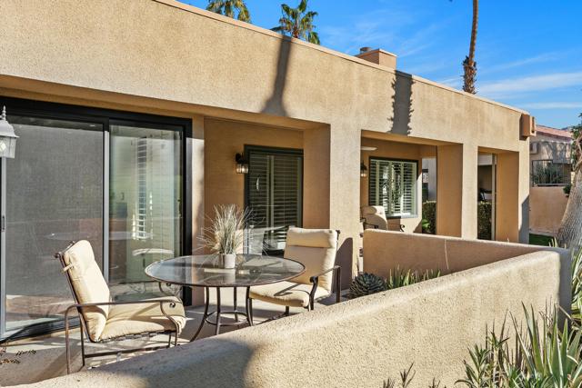 73481 Poinciana Place, Palm Desert CA: https://media.crmls.org/mediaz/94e1c092-c5e2-4d1c-abb1-a0842b9e1792.jpg