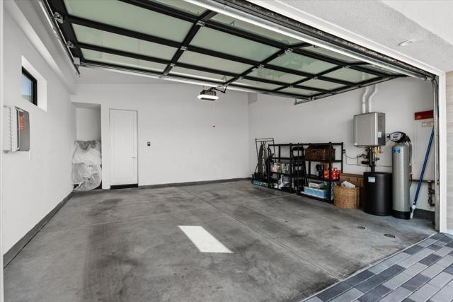143 Obsidian Loop N, Palm Springs, CA 92264