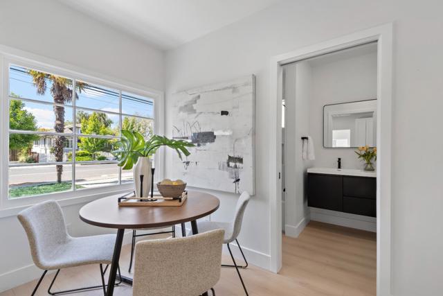 209 Bayswater Avenue, Burlingame CA: https://media.crmls.org/mediaz/94e434b3-4810-4228-b8ea-abd87c99a37a.jpg