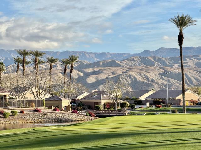 78252 Kensington Avenue, Palm Desert CA: https://media.crmls.org/mediaz/94e4772b-8db9-4ba1-9786-e10afa869b94.jpg