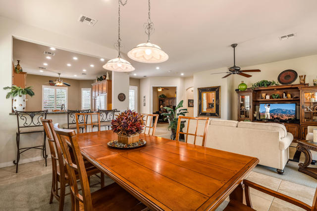 80132 Avenida Santa Olivia, Indio CA: https://media.crmls.org/mediaz/94e53663-5cab-4720-98eb-751c7eb1179f.jpg