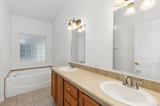 Detail Gallery Image 18 of 30 For 525 W El Norte Parkway #70,  Escondido,  CA 92026 - 3 Beds | 2 Baths