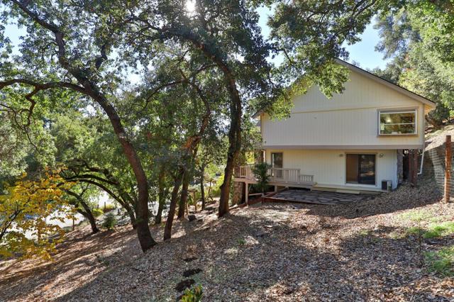 16669 Walter Breton Drive, Morgan Hill CA: https://media.crmls.org/mediaz/94e56ac0-90f1-46bd-b1ba-af2cbd854b64.jpg