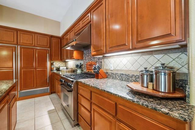 47 Gibraltar Drive, Palm Desert CA: https://media.crmls.org/mediaz/94e575d2-01b2-4c11-b704-805ca8d08bb3.jpg