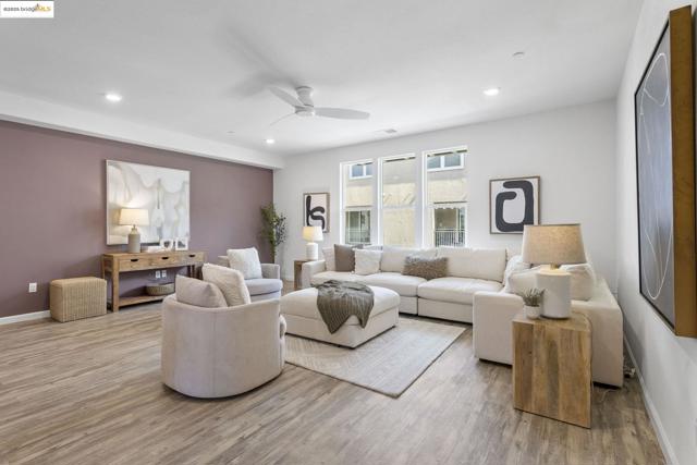 7129 Calistoga Ln, Dublin CA: https://media.crmls.org/mediaz/94e58ace-96e6-4091-82c3-e30f77cb0402.jpg