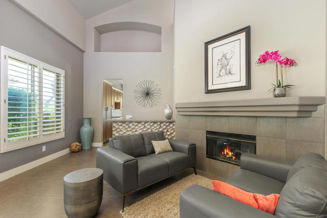 187 Kavenish Drive, Rancho Mirage CA: https://media.crmls.org/mediaz/94e6c1d7-0fb0-44c6-8e51-f23ab3665568.jpg