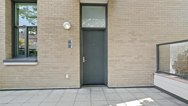 325 7Th Ave, San Diego CA: https://media.crmls.org/mediaz/94e780bf-47b8-4a4e-bbf7-70b023444a48.jpg