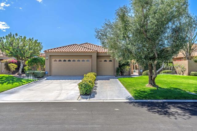 57 Pine Valley Drive, Rancho Mirage CA: https://media.crmls.org/mediaz/94e7f1e0-894a-48e6-91f7-9418488fa012.jpg