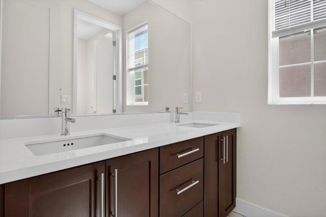 6640 Silverleaf Court, Tracy CA: https://media.crmls.org/mediaz/94e83ac5-8cd4-4211-9ebf-2a1ed21c119b.jpg