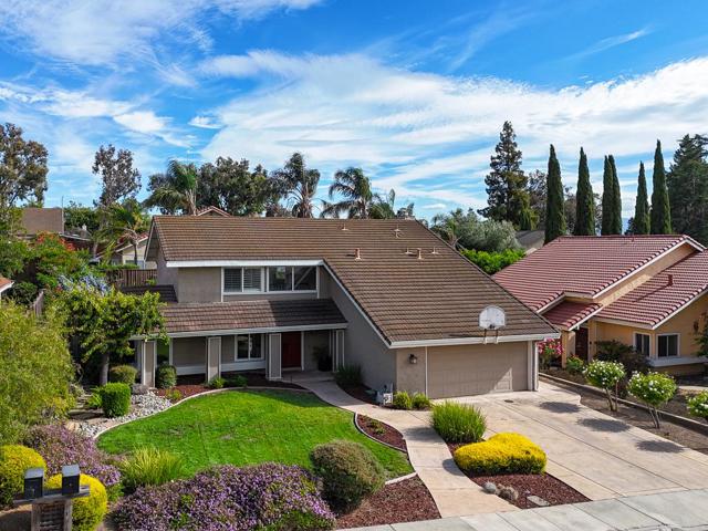 3484 Clover Oak Drive, San Jose CA: https://media.crmls.org/mediaz/94e86e10-278b-4809-8743-f1024e612995.jpg