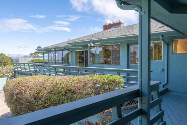 44 El Caminito Del Norte, Monterey CA: https://media.crmls.org/mediaz/94e95e7d-1e40-480a-86d7-4954ecba32d4.jpg