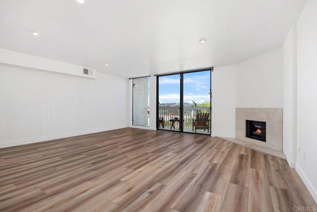 Detail Gallery Image 12 of 45 For 2433 La Costa Ave. a,  Carlsbad,  CA 92009 - 2 Beds | 2/1 Baths