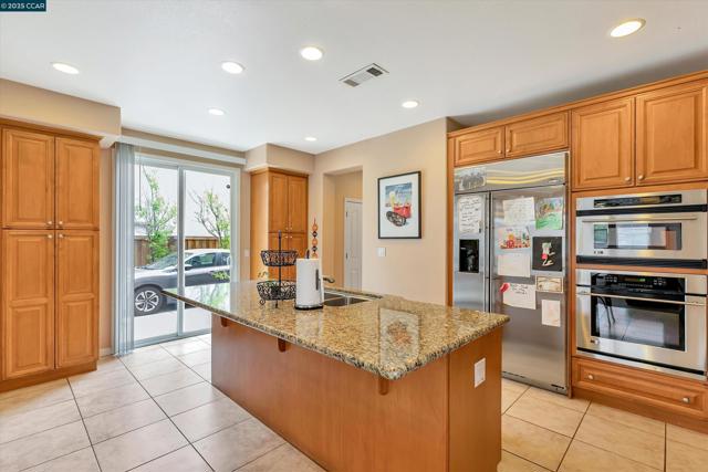 1489 Menton St, Danville CA: https://media.crmls.org/mediaz/94e9b005-bfd2-4083-914e-c33a08a96106.jpg