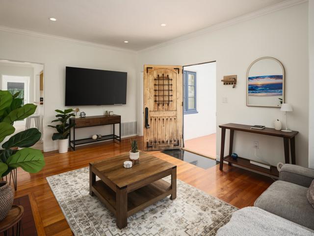 Detail Gallery Image 31 of 50 For 1303 15 Cave St, La Jolla,  CA 92037 - 8 Beds | 5 Baths