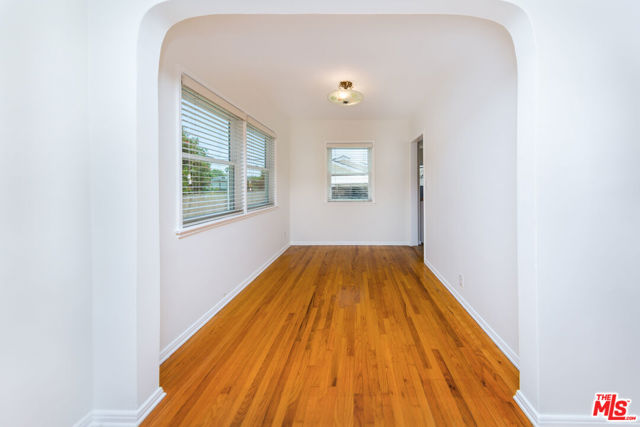 6506 W 82nd Street, Los Angeles CA: https://media.crmls.org/mediaz/94ea938a-c324-4114-8e37-4ba16f1c0820.jpg