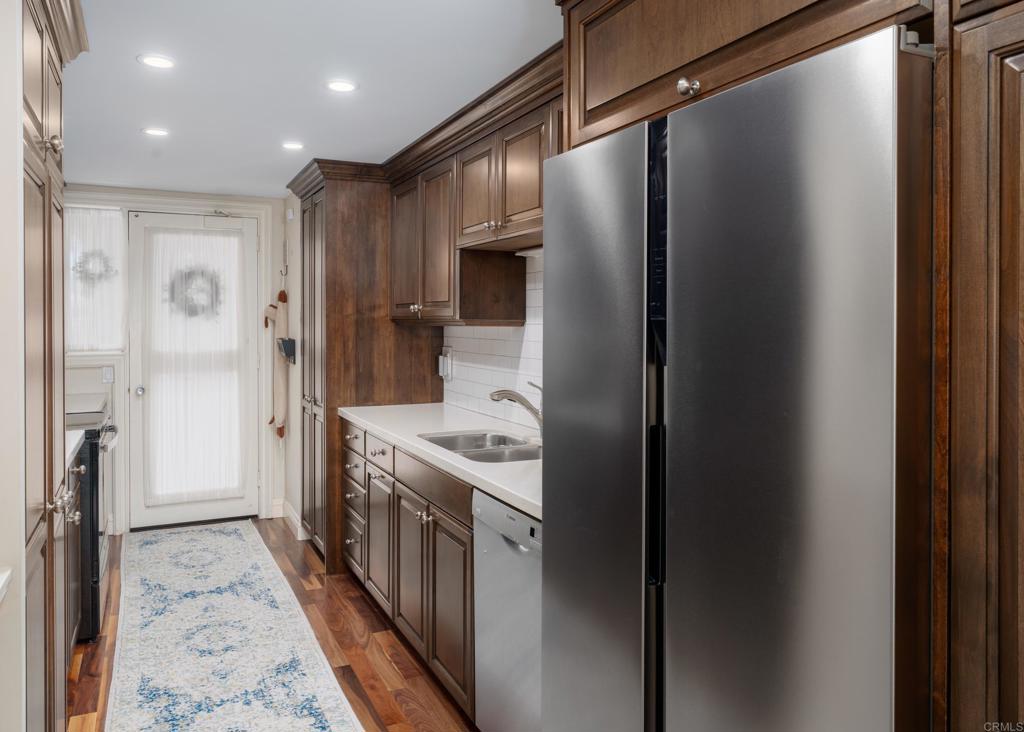 939 Coast Boulevard - photo 10