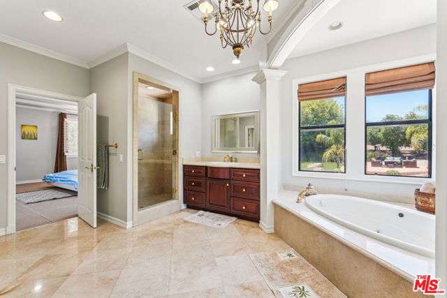 2084 Hopewell Court, Thousand Oaks CA: https://media.crmls.org/mediaz/94eb27a0-4447-4970-9eb3-e007e74c5764.jpg