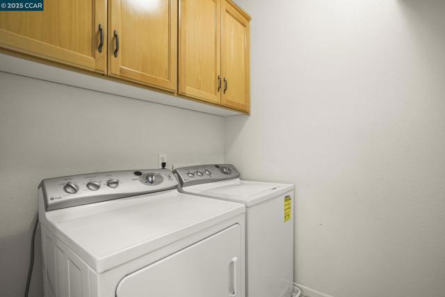 1162 Waverly Cir, Hercules CA: https://media.crmls.org/mediaz/94eb2bd1-c029-4681-badd-39181263a8fb.jpg