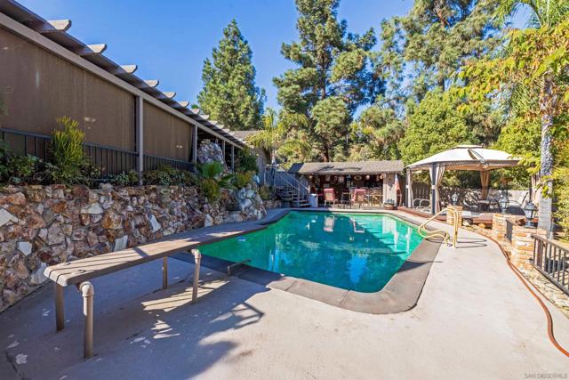 Image 5 of 44 For 11608 Vernette Dr