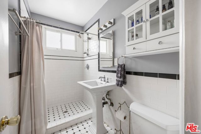 3 Bed Home for Sale in Venice, California