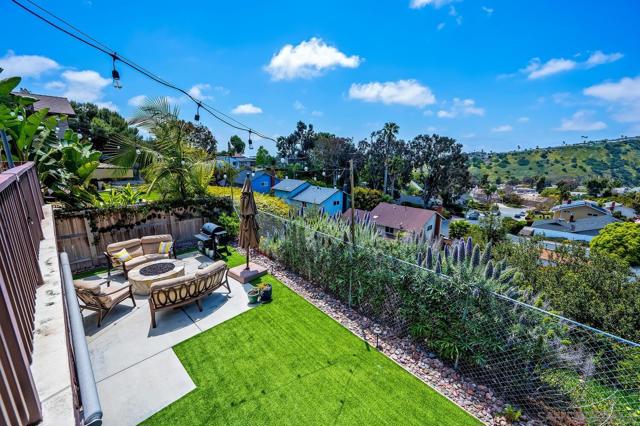 4048 Raffee Dr, San Diego CA: https://media.crmls.org/mediaz/94ebfa6a-35f1-475d-a782-db03b1cf9c5f.jpg