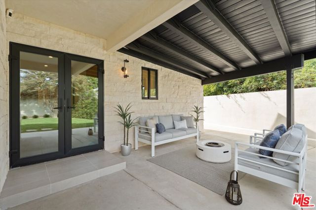13949 Cumpston Street, Sherman Oaks CA: https://media.crmls.org/mediaz/94ec4532-93e7-43dc-9f00-7a250aacb07e.jpg